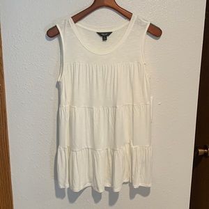 Simply Vera | Vera Wang tiered tunic tank top Size M